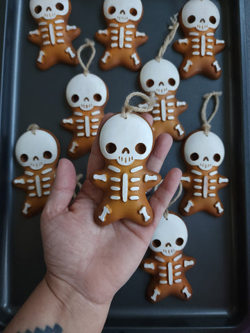 Gingerbread Skelly Ornament