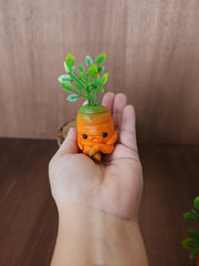Chunky Carrot Sculpture "Ray"